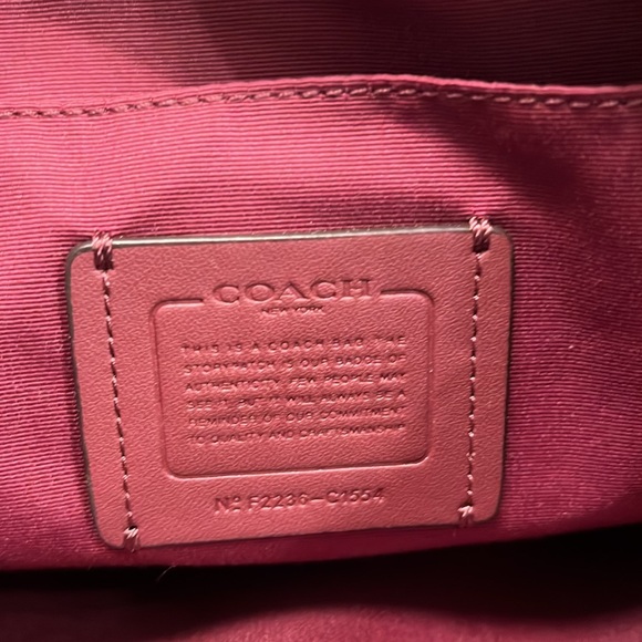 Coach Messenger Crossbody Red - Picture 3 of 3